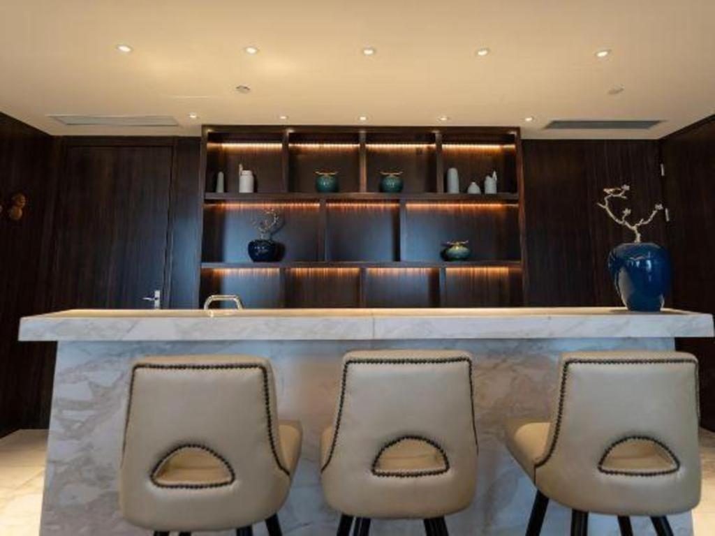 The Qube Hotel Jingzhou Exterior photo